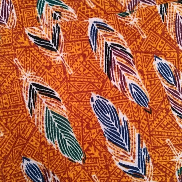 NWT LulaRoe Cassie Feather Print Pencil Skirt 2XL Burnt Orange Pattern - Picture 6 of 13